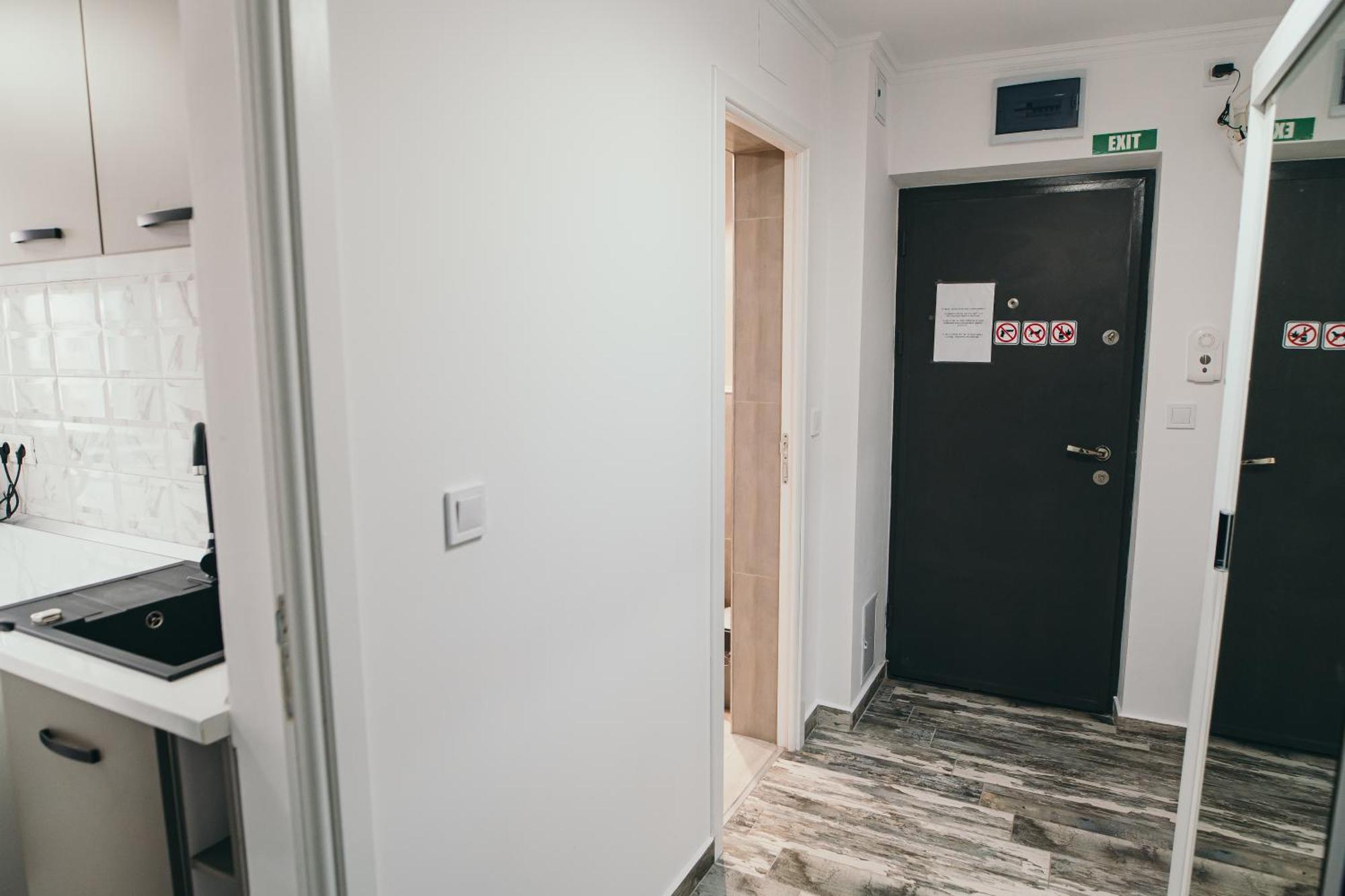 Insomnia Studio Szörényvár Kültér fotó