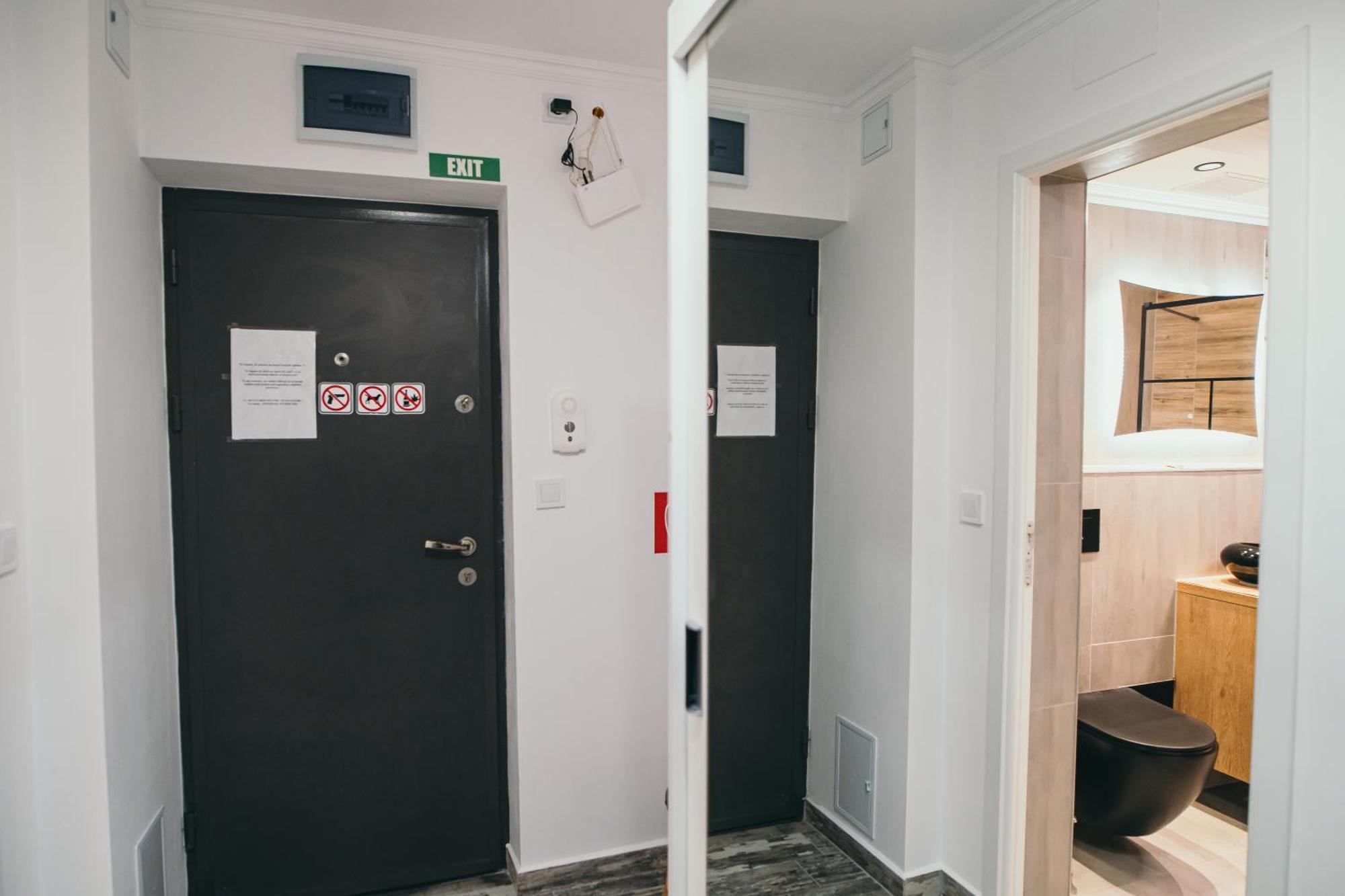 Insomnia Studio Szörényvár Kültér fotó