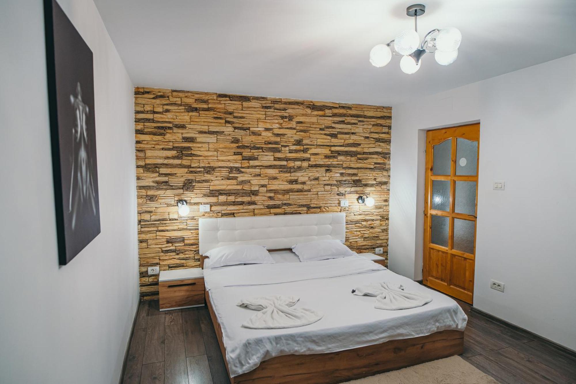Insomnia Studio Szörényvár Kültér fotó