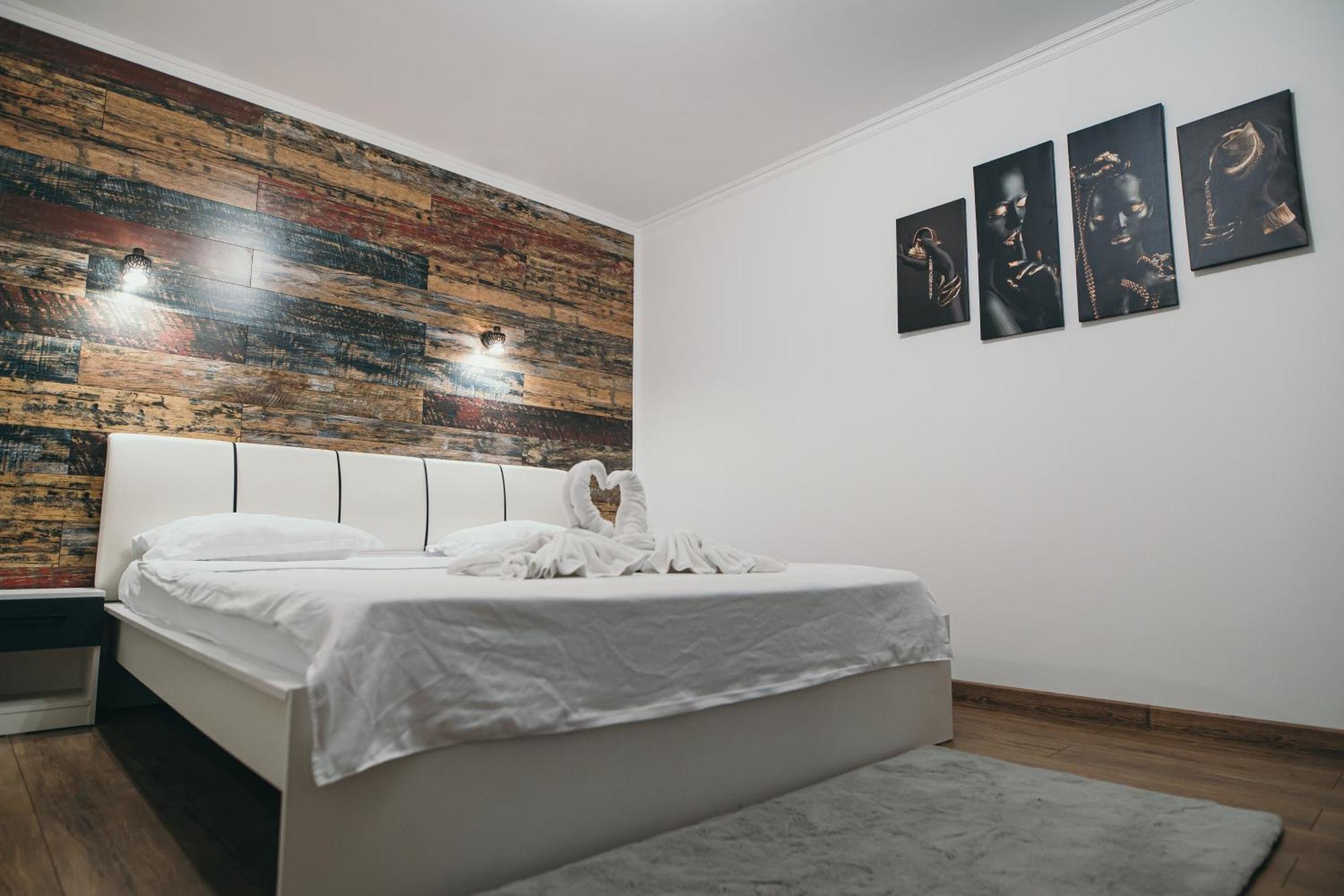 Insomnia Studio Szörényvár Kültér fotó