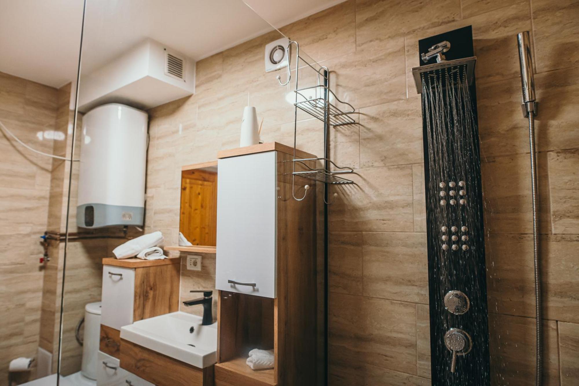 Insomnia Studio Szörényvár Kültér fotó
